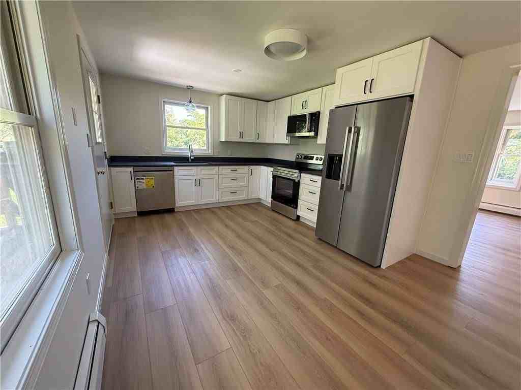 430 Water St - Photo 4 of 10