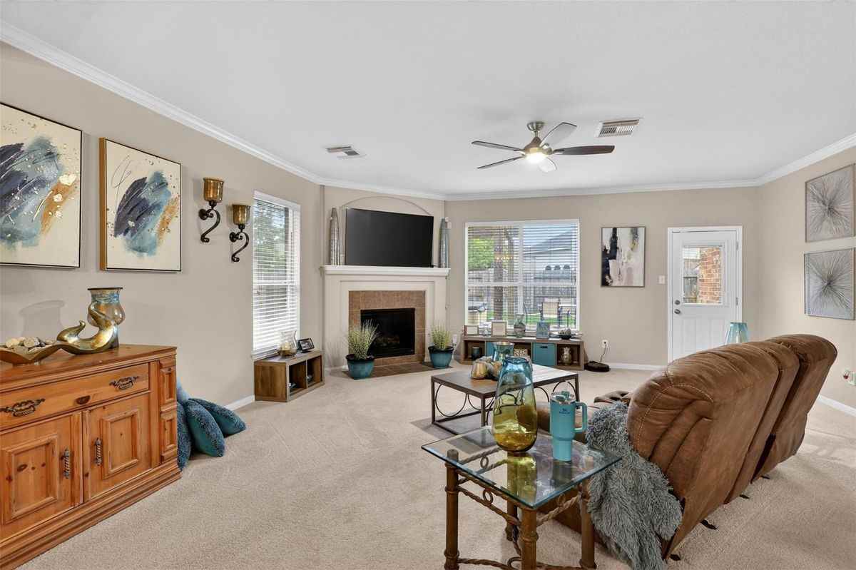 25710 Crisp Spring Ln - Photo 2 of 3