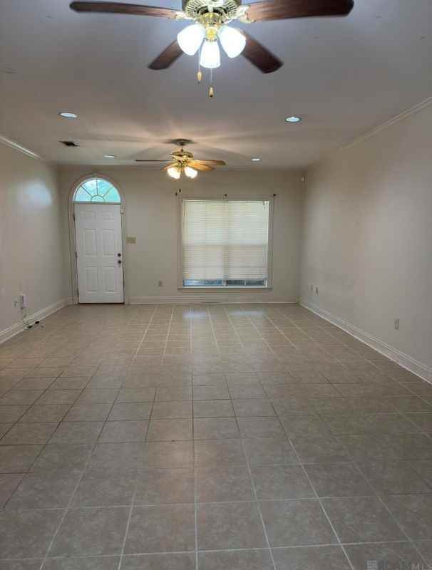 457 Bellewood Dr - Photo 2 of 20