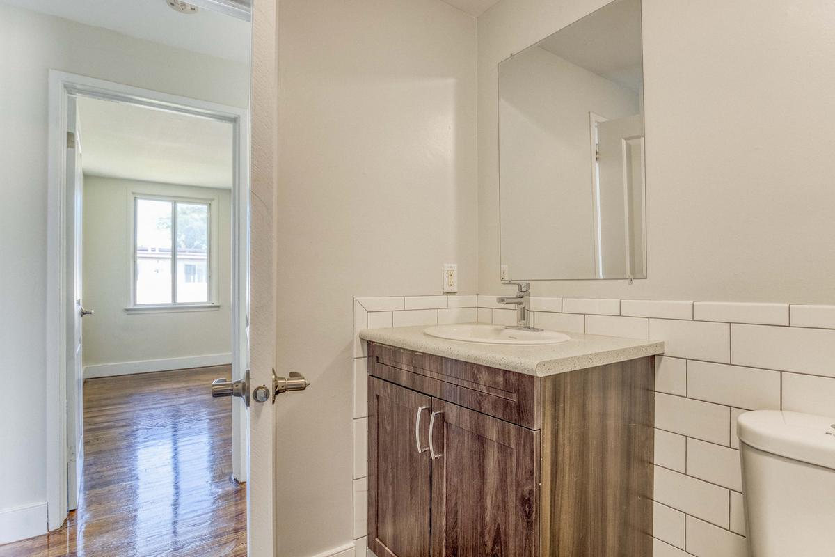 321-347 Yonge Street - Photo 5 of 15