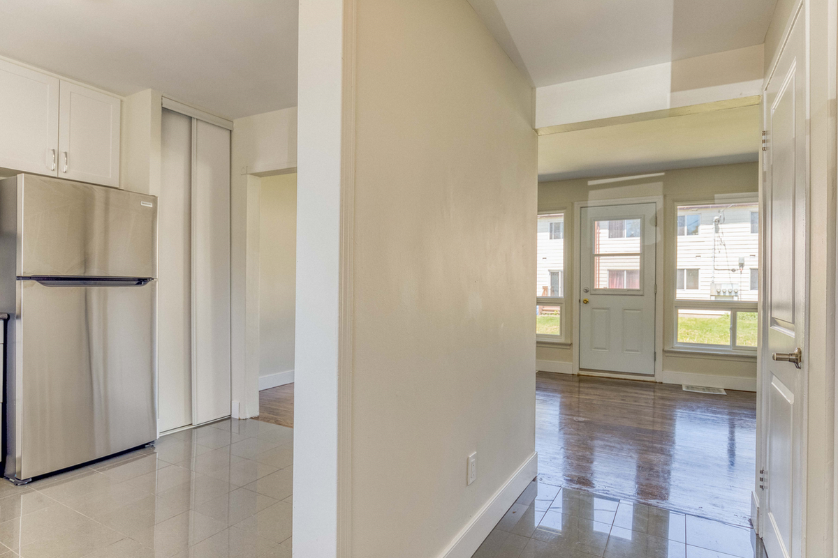 321-347 Yonge Street - Photo 6 of 15
