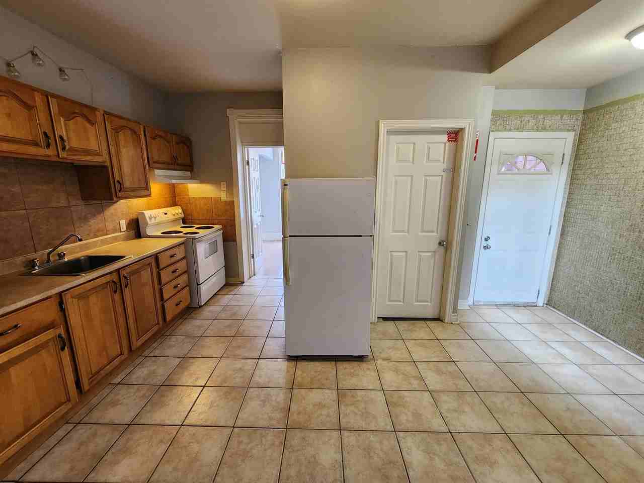 865 Somerset Street W - Photo 3 of 10