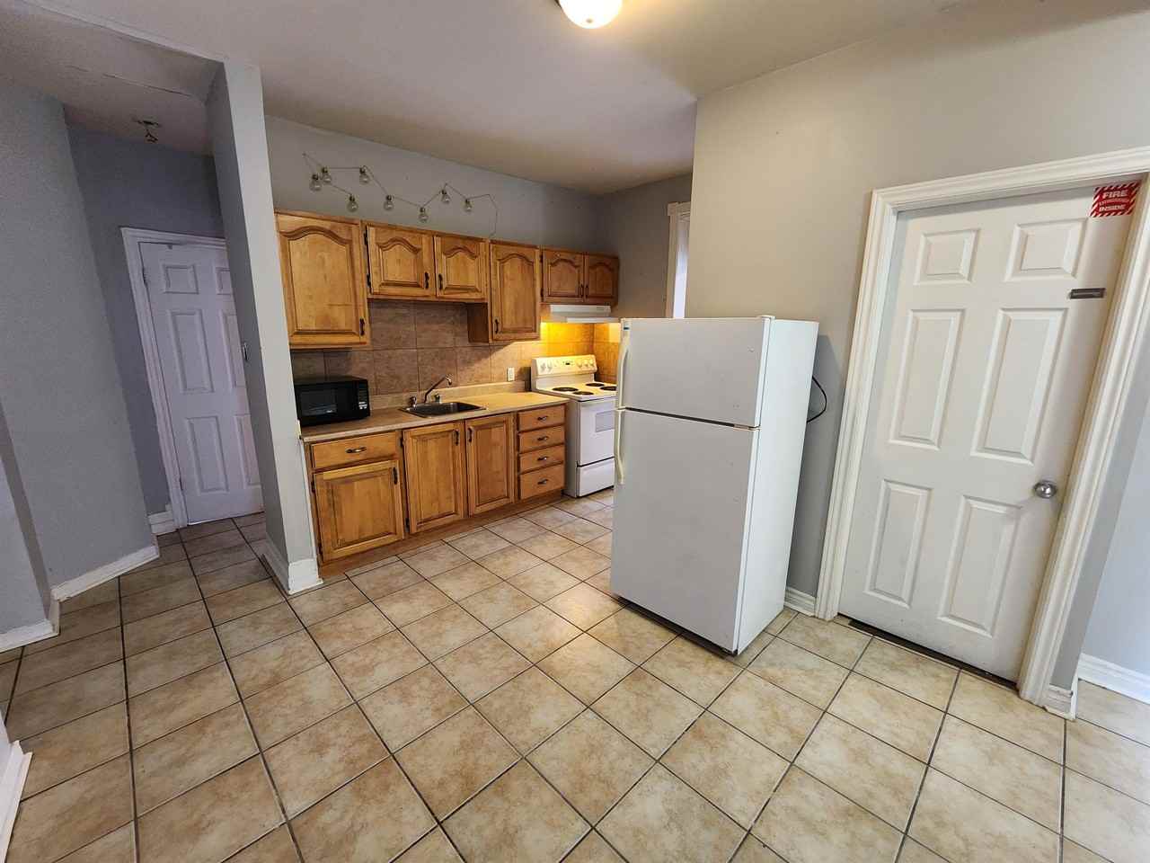 865 Somerset Street W - Photo 2 of 10
