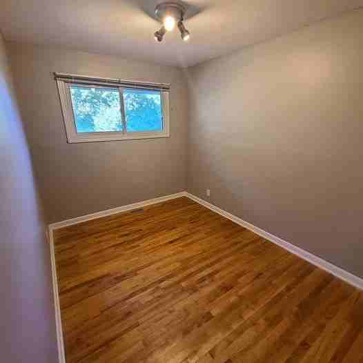 1162 Parkway Drive - Photo 4 of 14