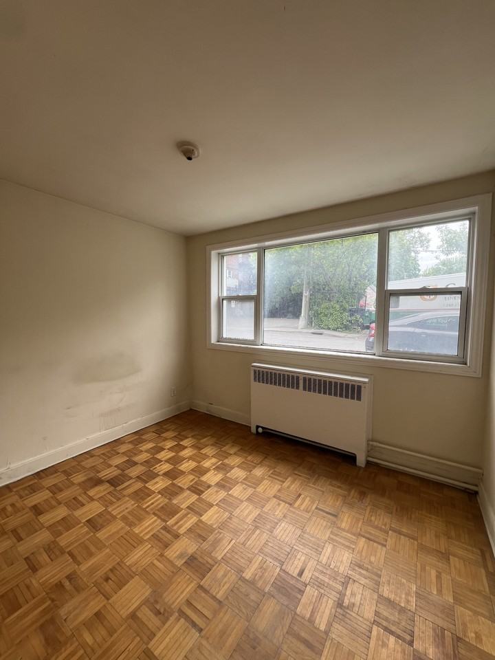 196 Waverley Street - Photo 4 of 5
