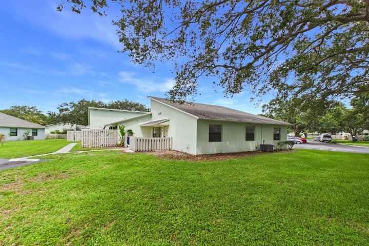 431 Jupiter Lakes Boulevard