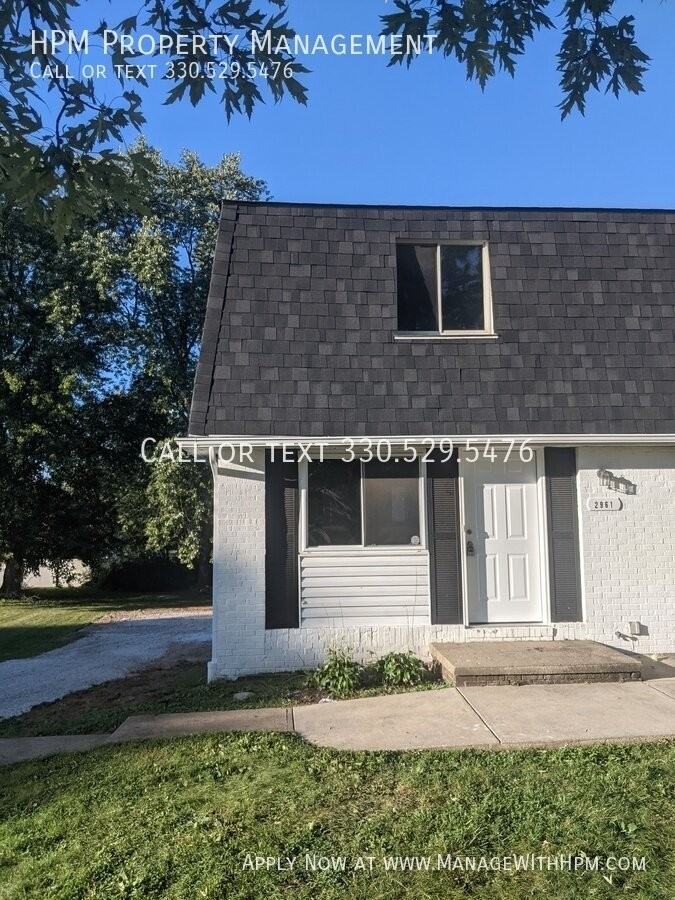 2961 Thackeray Ave Nw - Photo 2 of 16