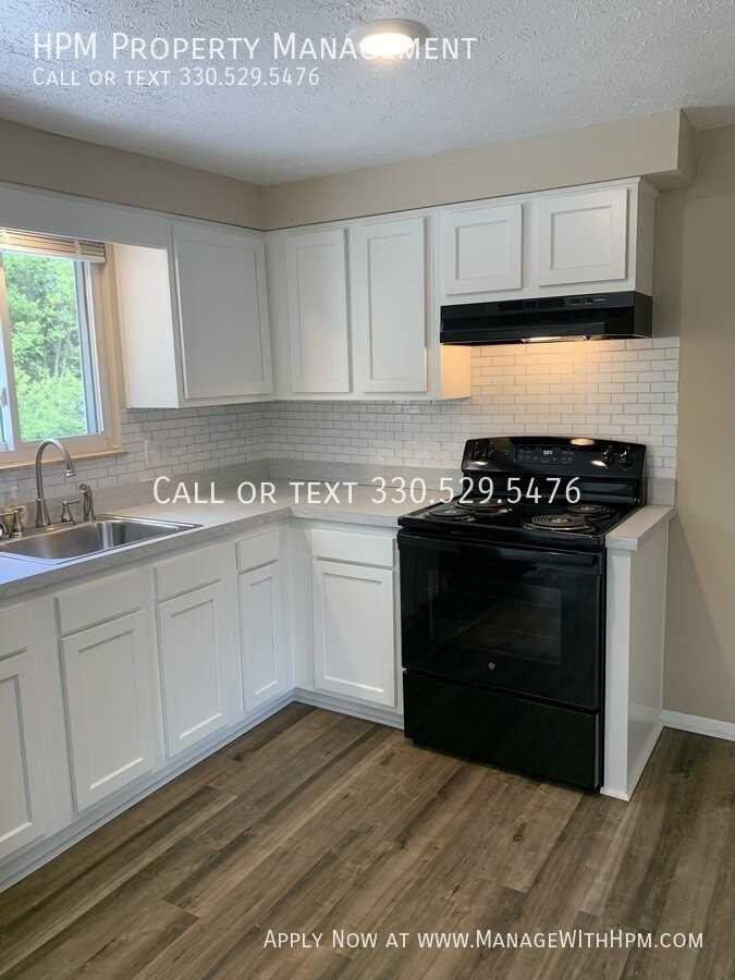 2961 Thackeray Ave Nw - Photo 6 of 16