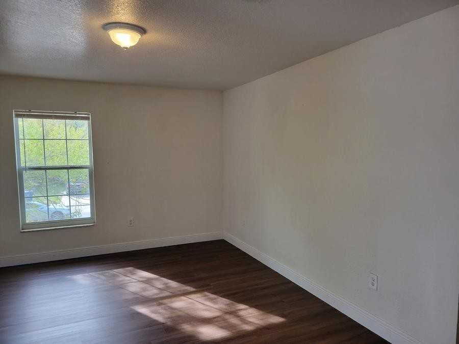 3209 N 49th St Apt B #3209B - Photo 3 of 15