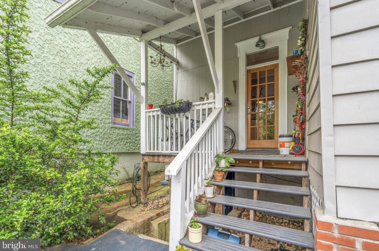 1340 Valley Pl Se #NA - Photo 2 of 20