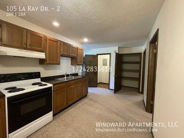 105 La Ray Dr #2 - Photo 3 of 17