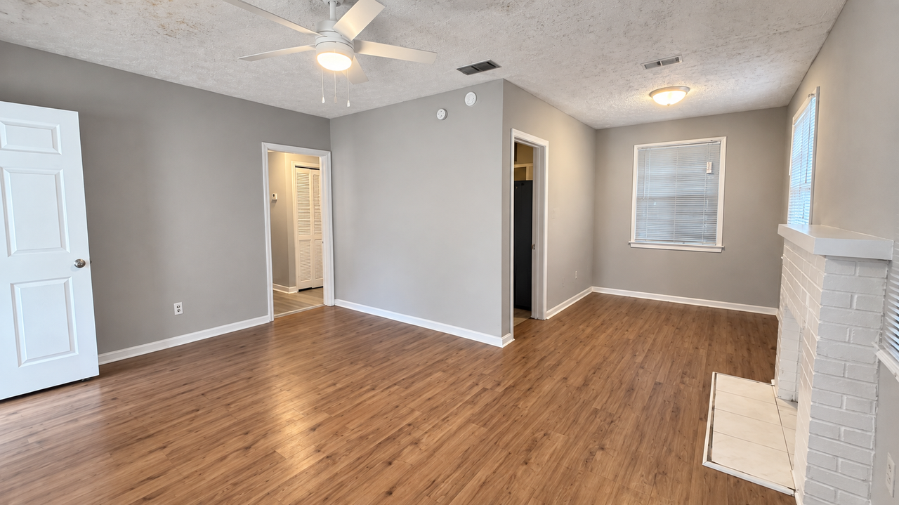 7086 Alan Ave - Photo 3 of 5