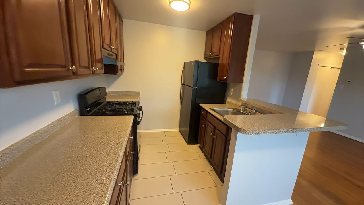 Gateway Terrace - Photo 4 of 12