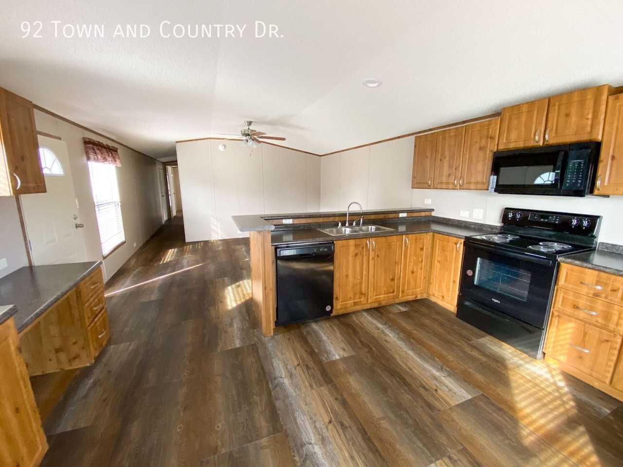 92 Town And Country Dr - Photo 7 of 12