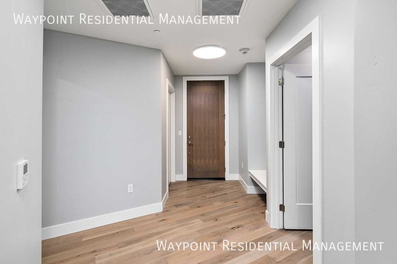 880 W River St #207 - Photo 5 of 47