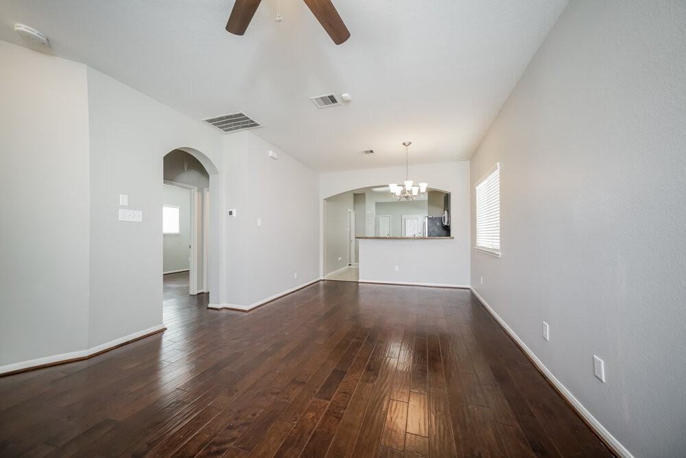 4043 Mossy Place Ln - Photo 4 of 16