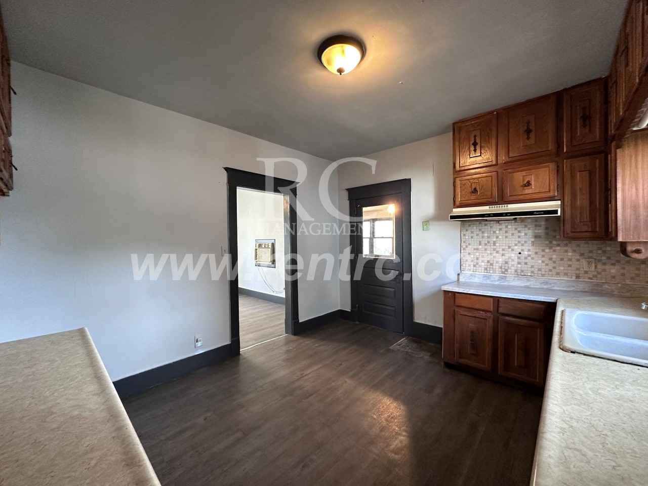 20 Stroup St - Photo 3 of 23