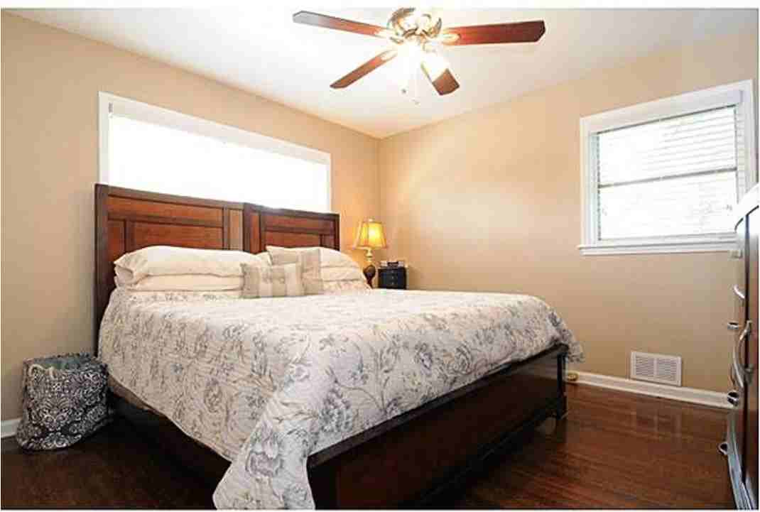 2342 Cortez Way Ne - Photo 4 of 17