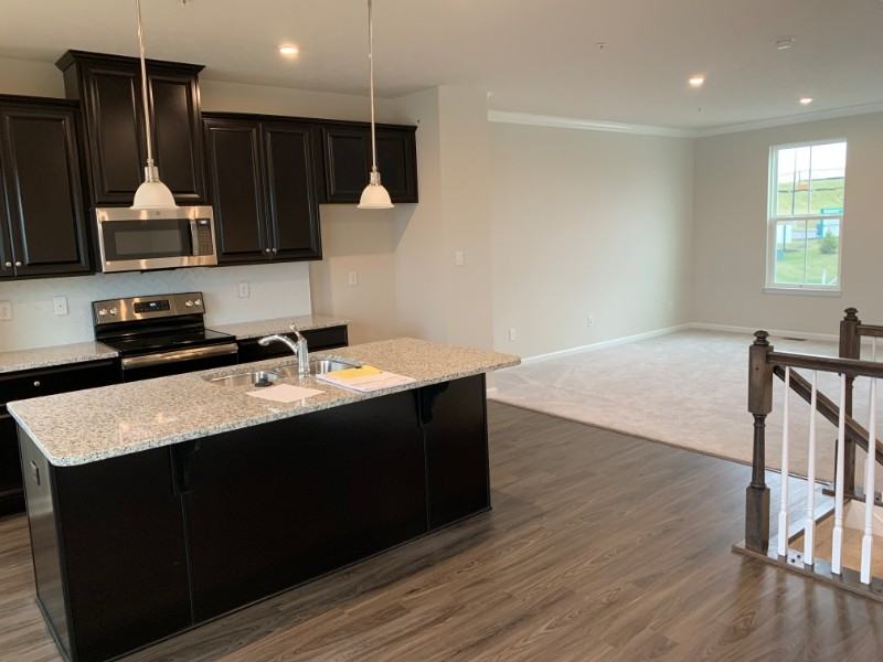 2012 Cade Dr - Photo 4 of 13