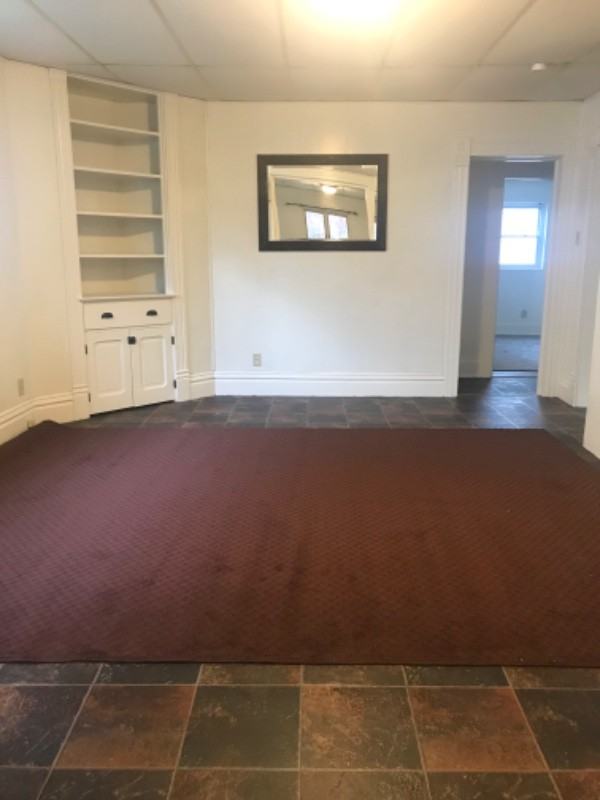 704 N Chestnut St #1 - Photo 4 of 10