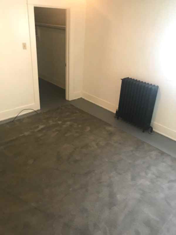 704 N Chestnut St #1 - Photo 7 of 10