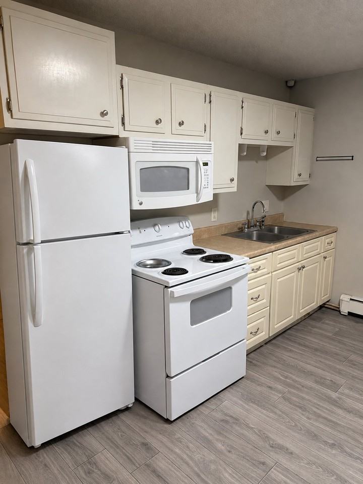 635 10th Ave #2 - Photo 2 of 7