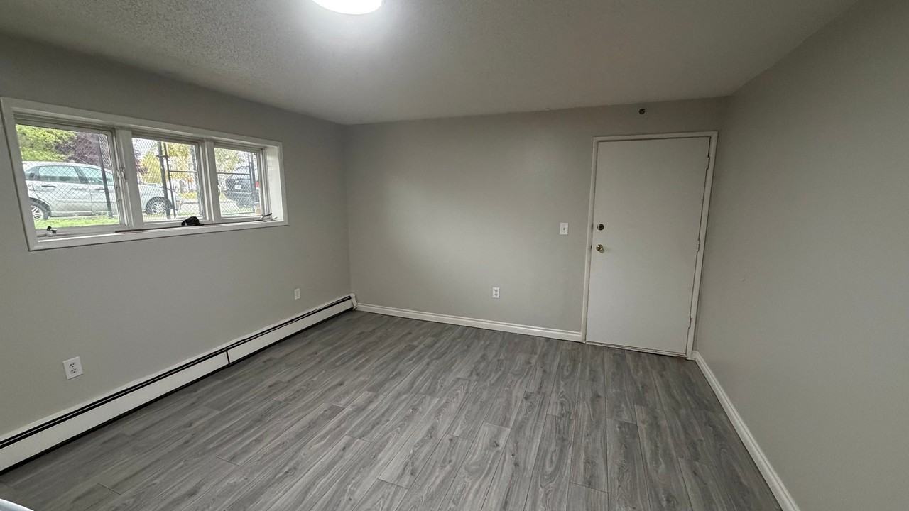 635 10th Ave #2 - Photo 4 of 7