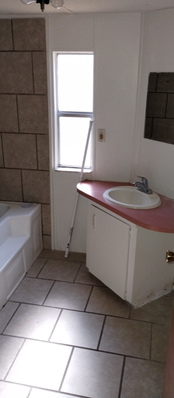134 Se Laurence Ct - Photo 7 of 11