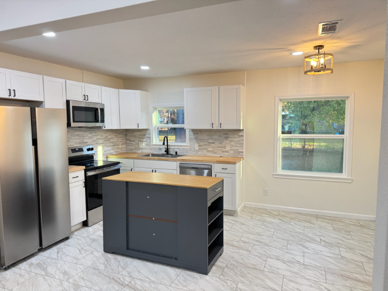 417 Sunset Blvd - Photo 3 of 14