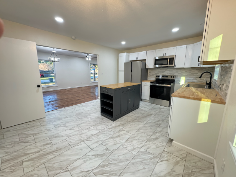 417 Sunset Blvd - Photo 4 of 14