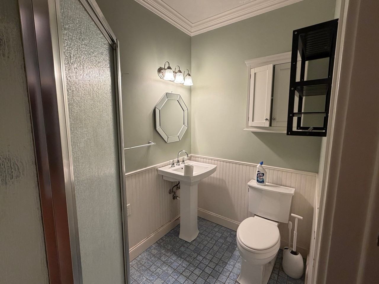 100 Main St - Photo 6 of 10