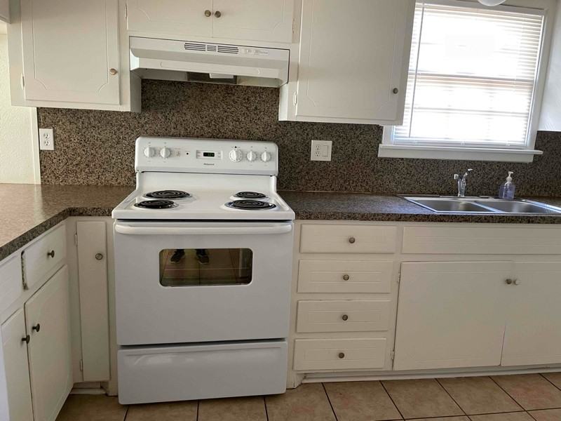 1347 65th Dr #D - Photo 3 of 10