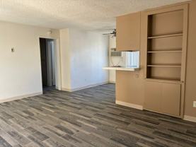 995 N Mollison Ave #27 - Photo 1 of 1