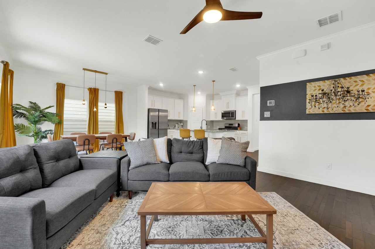 2113 Paxton Way - Photo 5 of 10