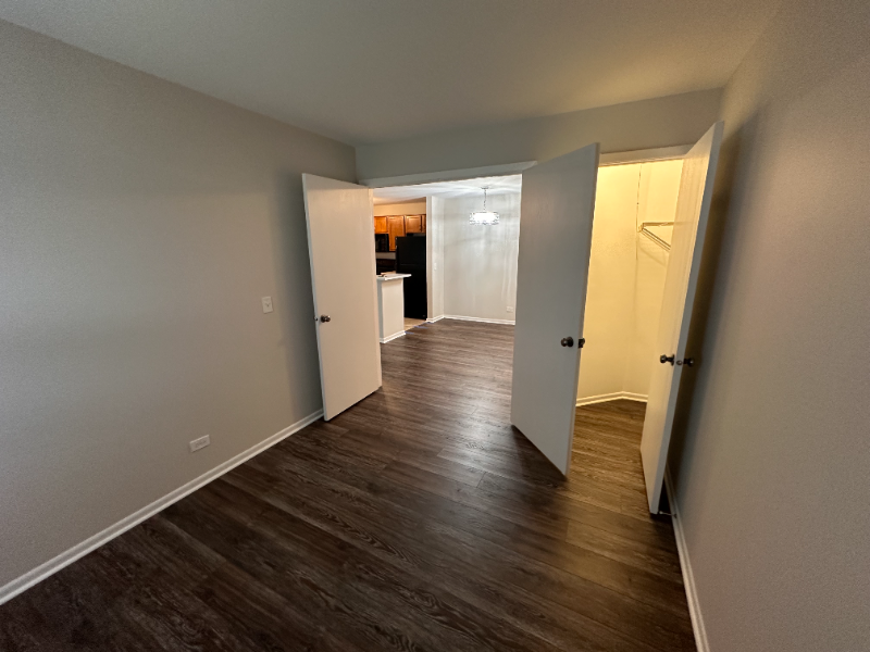 1543 Raymond Dr - Photo 7 of 20