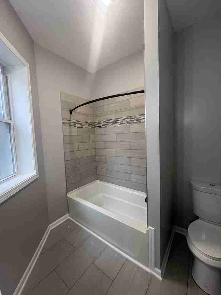 7034 S Rhodes Ave #1 - Photo 5 of 9