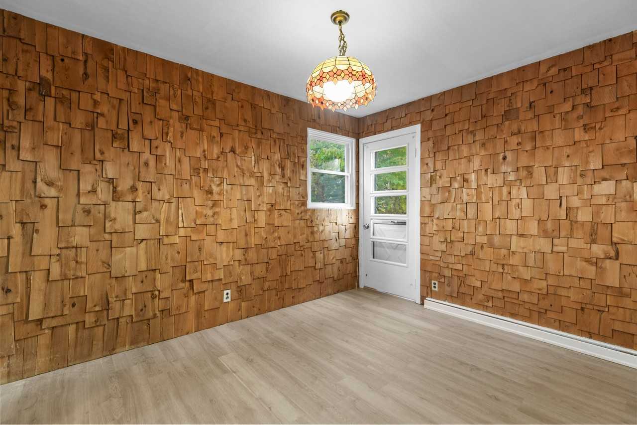 60 Leslie Ave - Photo 5 of 14