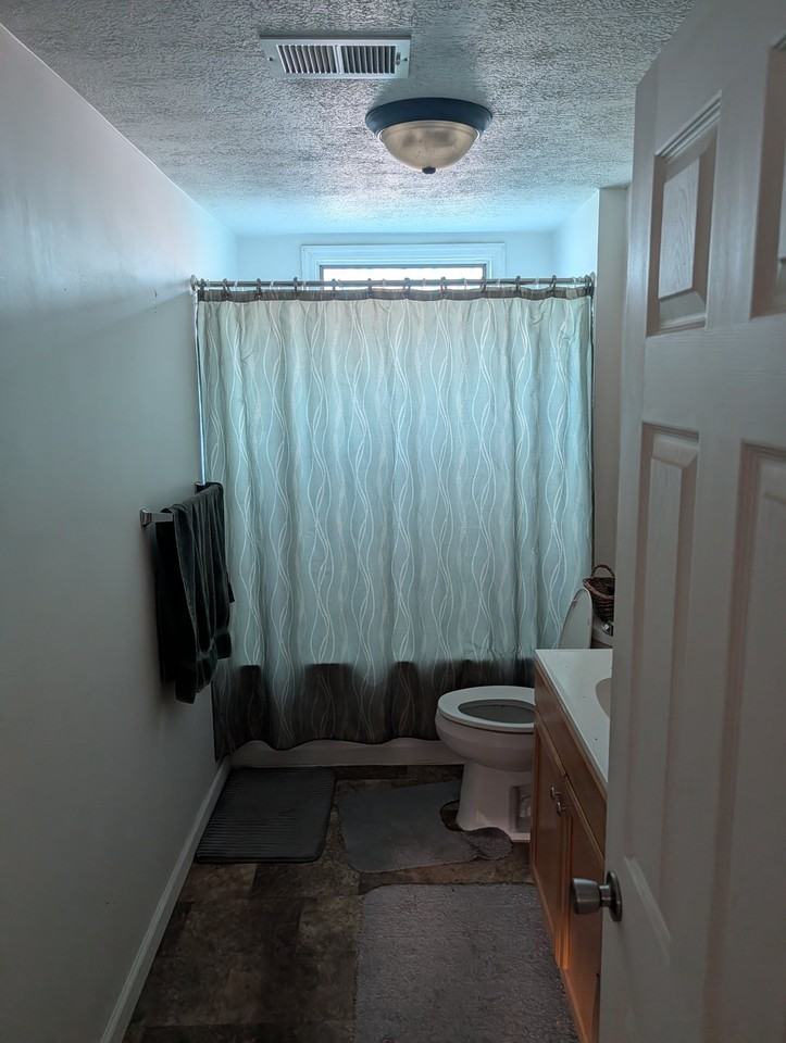 402 Indiana Ave #B - Photo 5 of 7