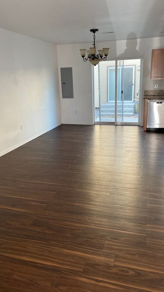 1343 S Monroe St #6 - Photo 2 of 15