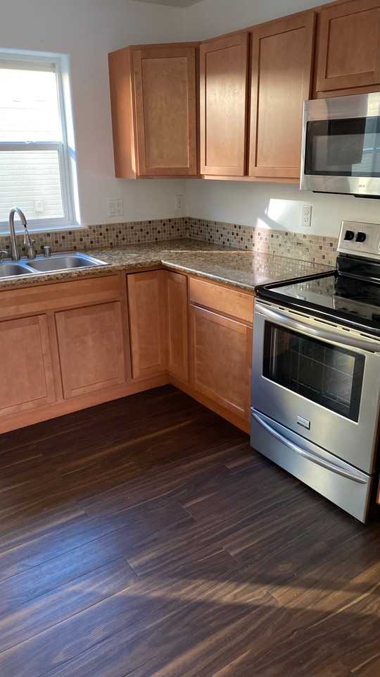 1343 S Monroe St #6 - Photo 4 of 15