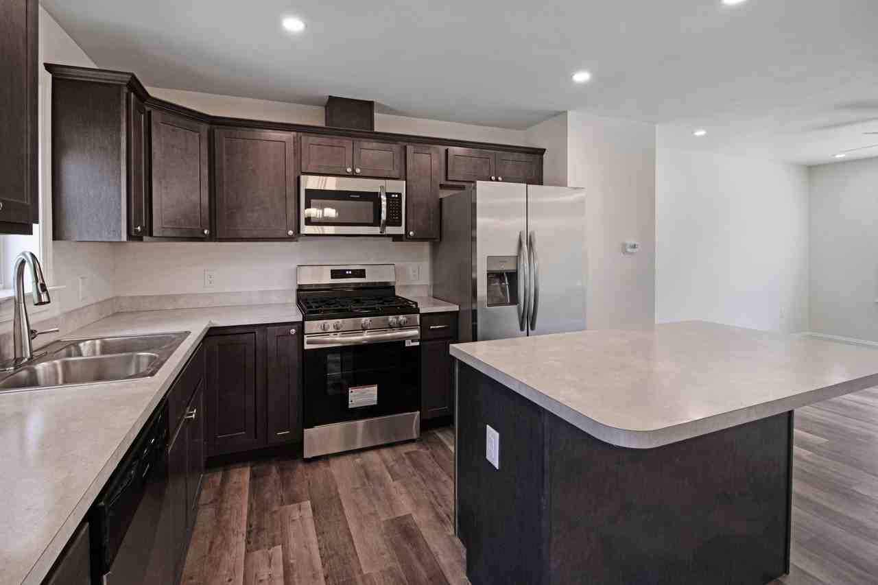 23 Pedrick Ave - Photo 4 of 18