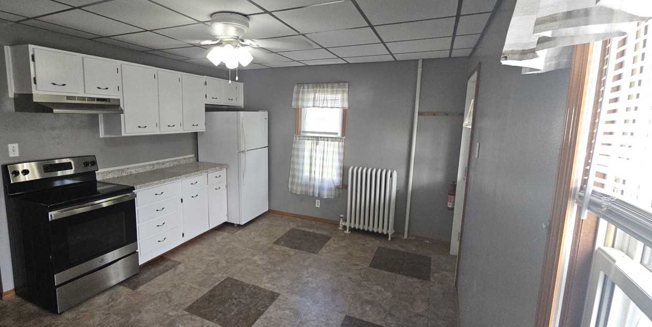 14 Gregory St - Photo 6 of 20
