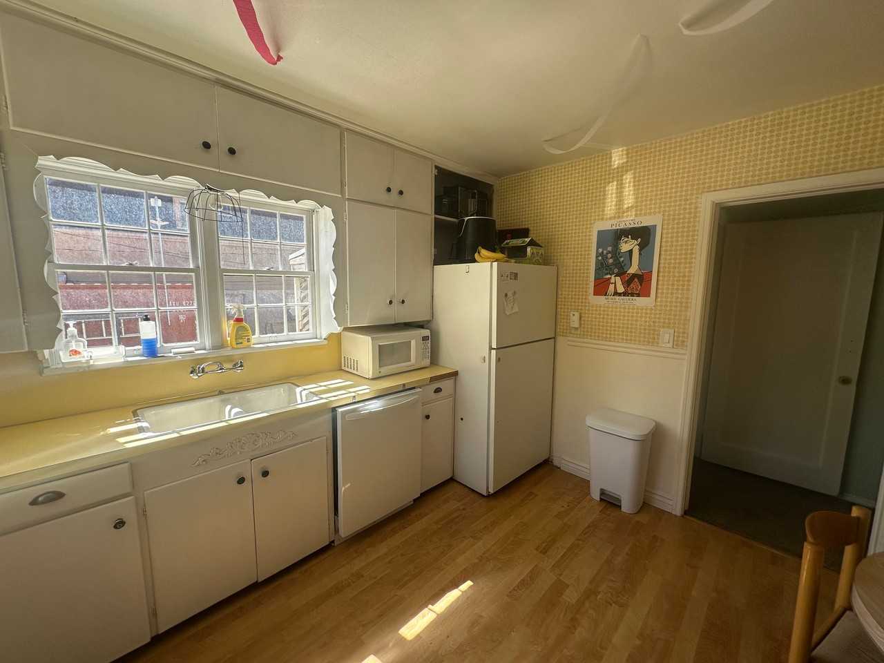 235 Ne - Photo 7 of 17