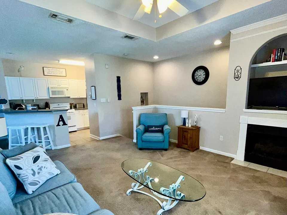 2252 Beach Dr #21 - Photo 7 of 18