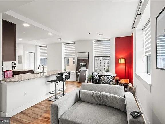 231 State St #20 - Photo 7 of 16