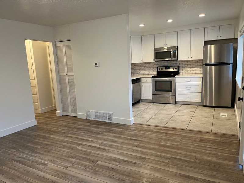 382 E Mansfield Ave #1 - Photo 6 of 6