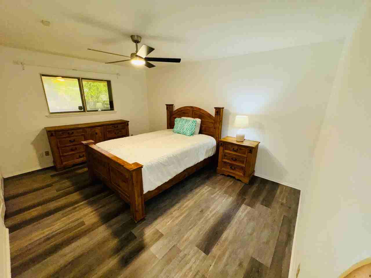 5618 Sir Gareth Dr - Photo 4 of 8