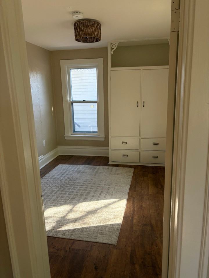 1303 Main St - Photo 7 of 16