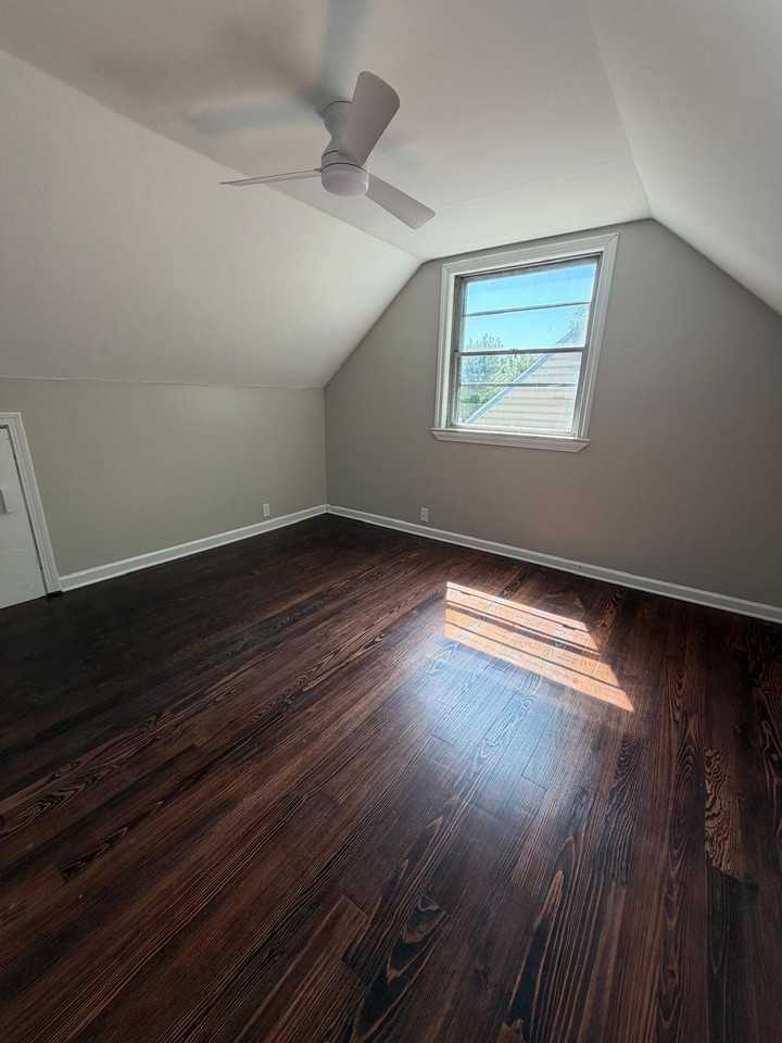 23901 Colbourne Rd - Photo 6 of 8