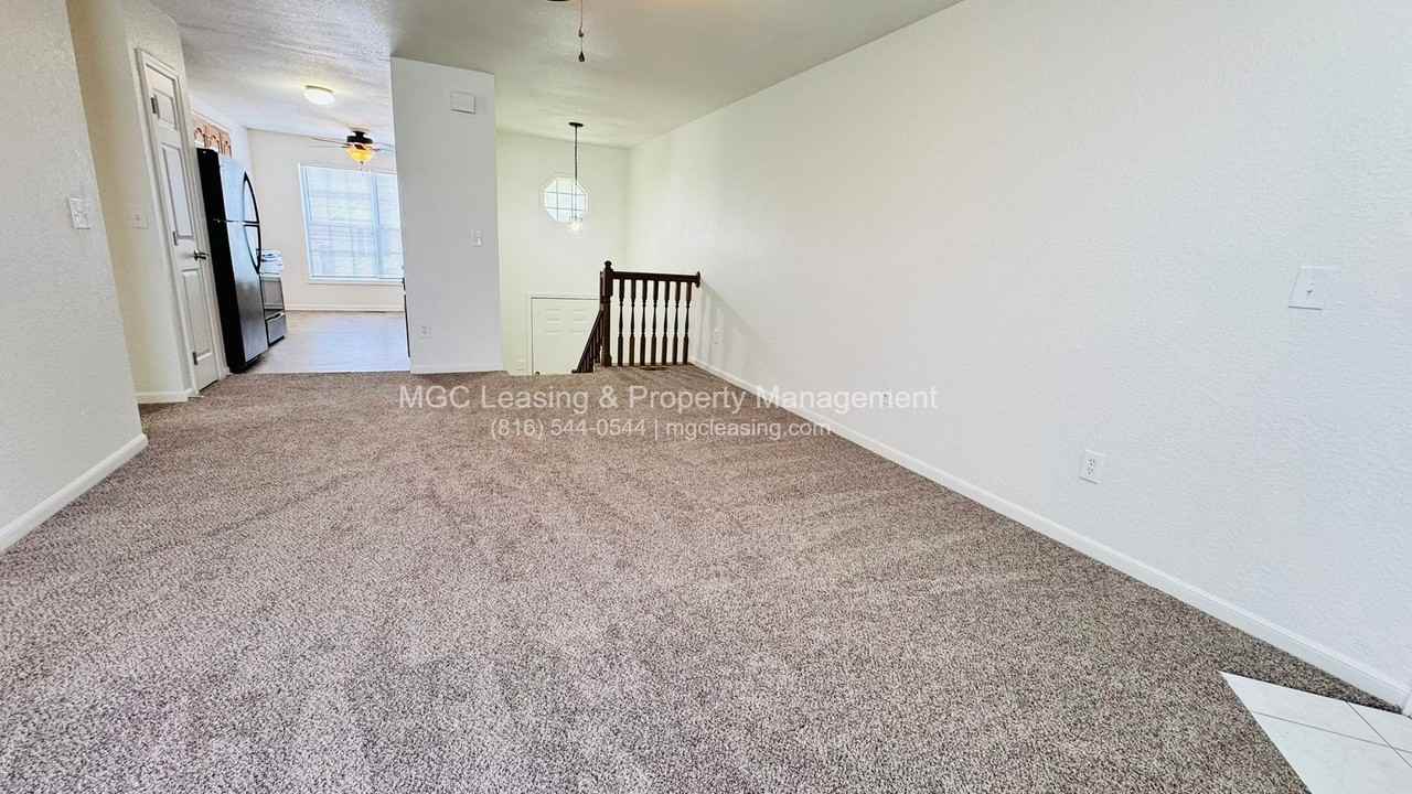 5808-5810 NE 42nd St - Photo 4 of 21